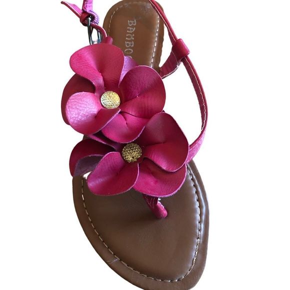 Bamboo Leather Flower Embellished Sandals, Fuchsia/Adjustable Buckle NWO… - Picture 4 of 7